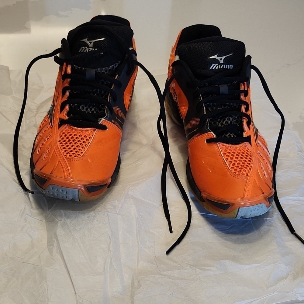 Men's Mizuno Orange and Black Athletic Shoes with Breathable Mesh